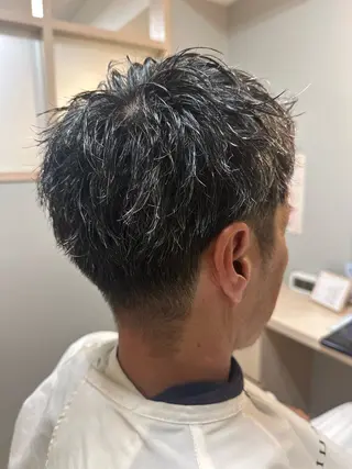 ショート パーマ メンズ 立川 芽依のヘアスタイル