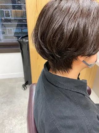 ショート カラー くるくるパーマ aikoのヘアスタイル