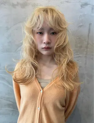 ロング カラー momona english okのヘアスタイル