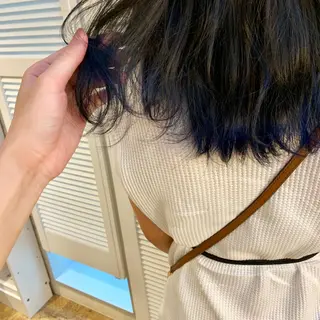 カラー 天野 利咲のヘアスタイル