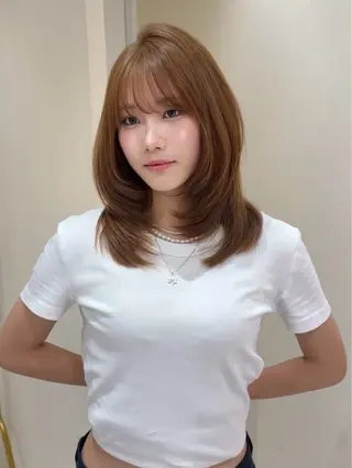 ミディアム 大人韓国レイヤ ー特化|角岡泉希🩶のヘアスタイル