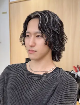 ミディアム カラー パーマ メンズ ウルフ🐺ブリーチ/ 今川尚睦のヘアスタイル