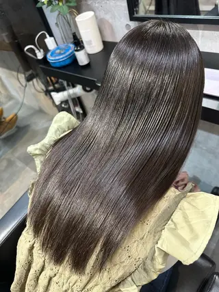 ロング TAKAMI 髪と爪を同時に施術のネイルデザイン