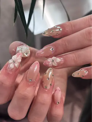 ネイル color.nail 🫧ionaのネイルデザイン