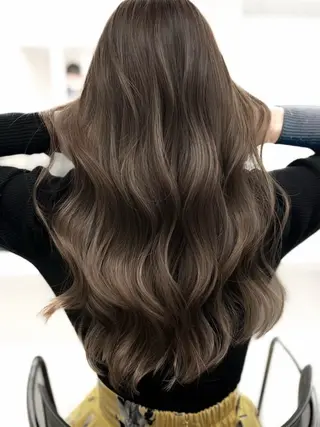 セミロング カラー ヘアアレンジ 🫧透明感カラー/ 艶カラー🫧namiのヘアスタイル
