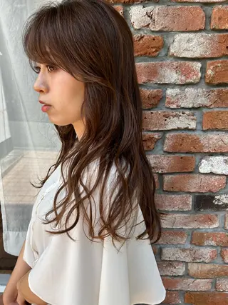 ロング ashuley YUKIのヘアスタイル