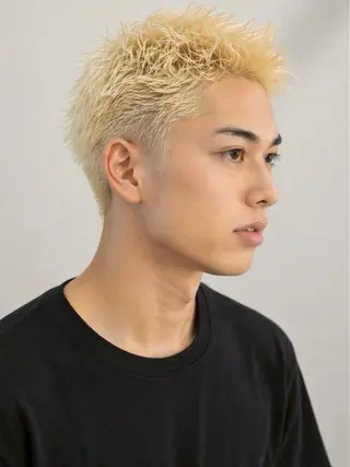メンズ ハイトーンイヤ リングカラー清水隆央のヘアスタイル