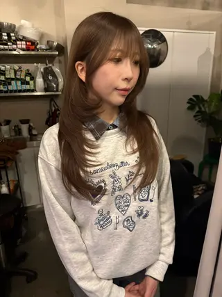 ロング 色落ちまで可愛い🧚 心斎橋hikaruのヘアスタイル