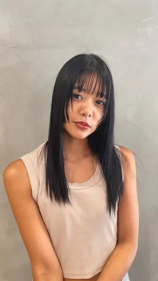 ロング 都築 菜美のヘアスタイル