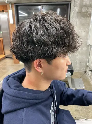 ショート カラー パーマ ヘアアレンジ メンズ 亀井隆汰/メンズ専門 パーマ/フェード可のヘアスタイル
