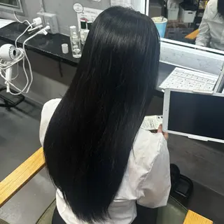 ロング カラー 出崎 風果のヘアスタイル
