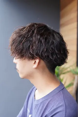 パーマ 西村 羽琉人のヘアスタイル
