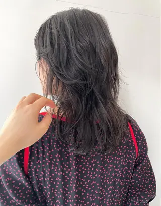 セミロング カラー 🫧ハイトーン✨格安 より質💐マンツーマのヘアスタイル