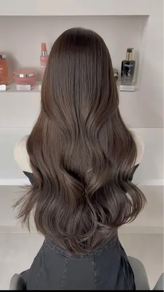 カラー モリシタ チョウのヘアスタイル