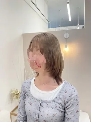 ミディアム 川下 葉音のヘアスタイル
