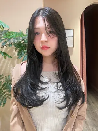 ロング カラー ヘアアレンジ 髙塚碧🇰🇷 韓国ヘア🎗️のヘアスタイル
