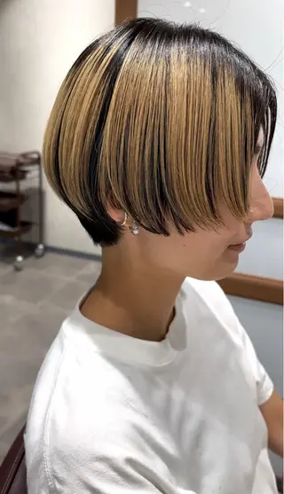 ショート カラー 伊藤 慎吾のヘアスタイル