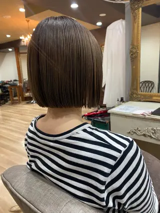 ショート カラー 東田 恋のヘアスタイル