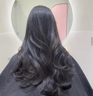 ロング ❤︎︎韓国ヘア❤︎︎ 𝑺𝒉𝒊𝒉𝒐のヘアスタイル