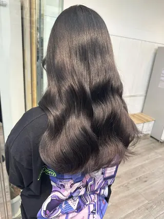 ロング カラー KEIGO/ ベージュカラーのヘアスタイル