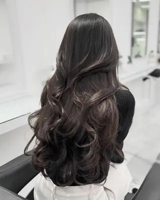 カラー トレンドスタイル🪞 ベージュブラウン🤎のヘアスタイル