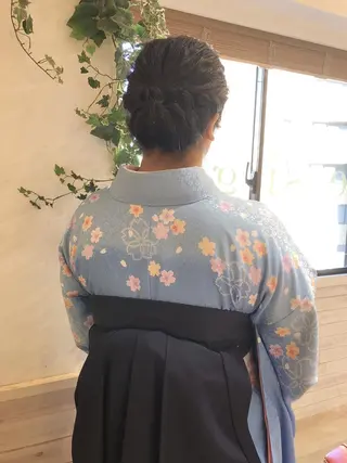 セミロング ヘアアレンジ あき えいみのヘアスタイル