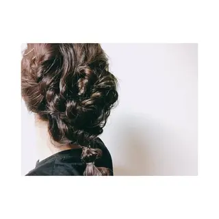 セミロング パーマ ヘアアレンジ くるくるパーマ aikoのヘアスタイル