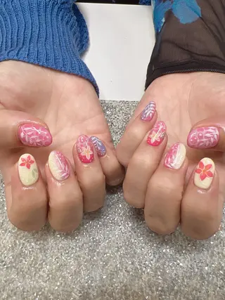 ネイル ガレンドウ 白澤 愛子のネイルデザイン
