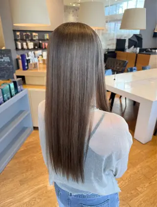 ロング カラー 中島 紗來のヘアスタイル