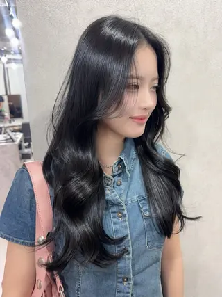 ロング カラー 赤み無し柔らかカラー 【梅田】madokaのヘアスタイル