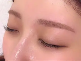 アイブロウ 小山 佳奈のマツエク・マツパデザイン