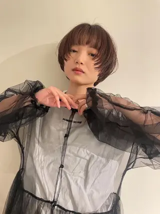 ミディアム アヴァンス 広島本通のヘアスタイル