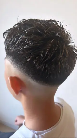 メンズ 本郷 豊のヘアスタイル