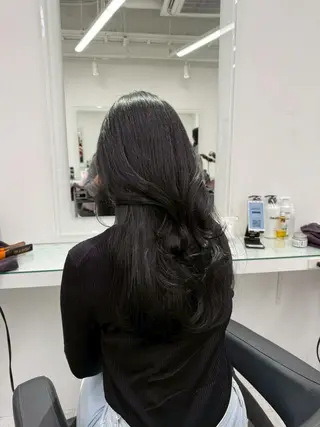 カラー 夏の透明感🤍トレ ンドレイヤー🤍銀座のヘアスタイル