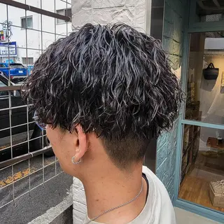 メンズ 特殊パーマ 片山恭兵のヘアスタイル