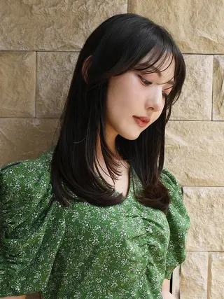 セミロング 小川 夏実のヘアスタイル