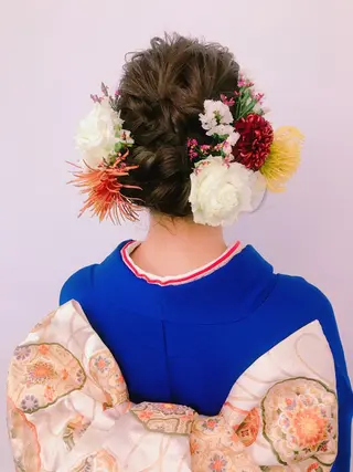 ヘアアレンジ 💓パーマ，💗 レイヤーカットのヘアスタイル