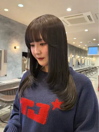 ロング 山元 くるみのヘアスタイル