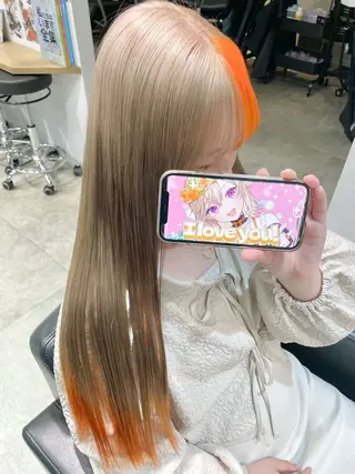 セミロング カラー インナーカラー 推し ブリーチ 髪質改善のヘアスタイル