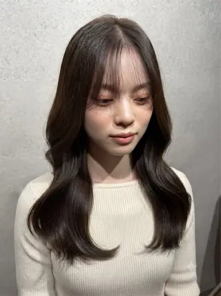 ロング みやた なゆのヘアスタイル
