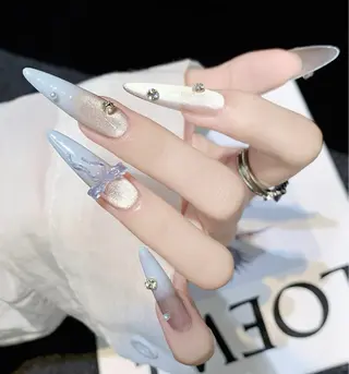 ネイル D-BEAUTY Nailsalonのネイルデザイン