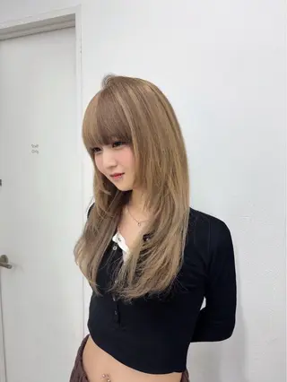 ミディアム カラー ヘアアレンジ 🌈くれは🎨デザイ ン🌟ダメージレスのヘアスタイル