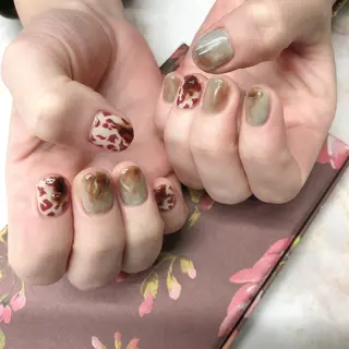 ネイル Blowe ニュアンスのネイルデザイン