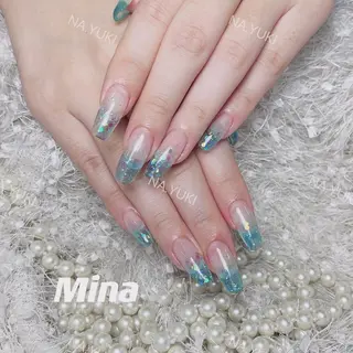 ネイル 🦋 Queenieのネイルデザイン