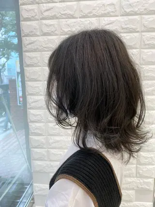 カラー 韓国ヘア レイヤーカットのヘアスタイル