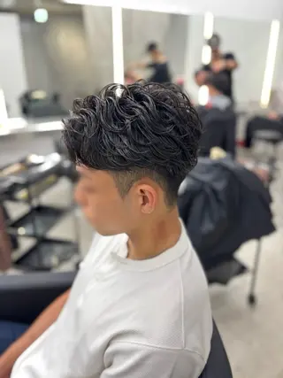 パーマ メンズ 山田 瑛司のヘアスタイル