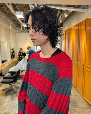 ミディアム カラー メンズ グランジヘア 無造作ヘアHYUGAのヘアスタイル