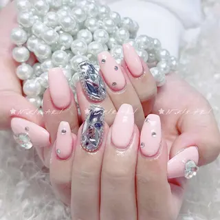 ネイル nana 🤍のネイルデザイン