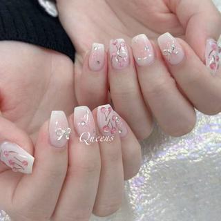 ネイル Queens テイのネイルデザイン