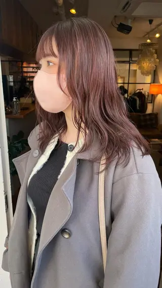 セミロング カラー ファッションに 溶け込むstyleのヘアスタイル